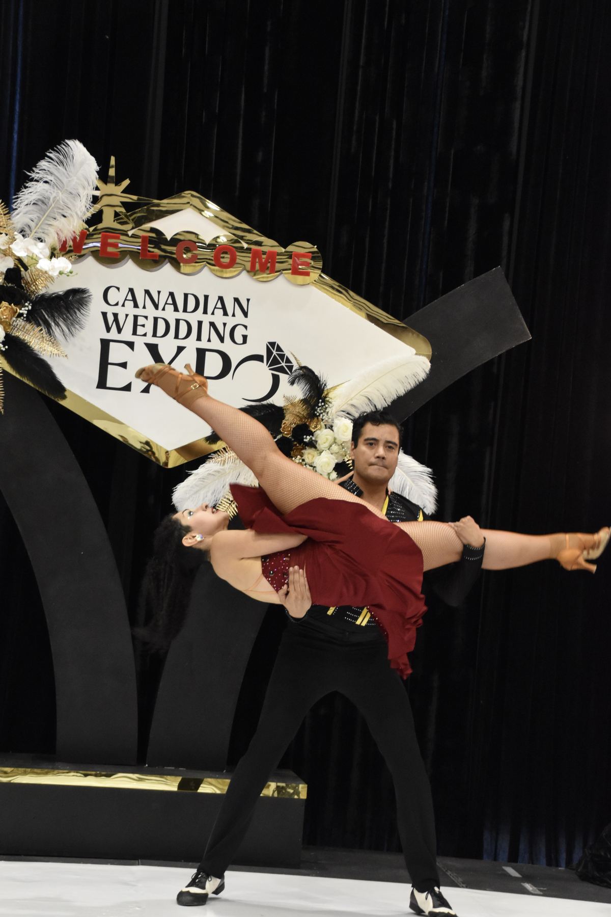 Canadian Wedding Expo — Salsa kick split